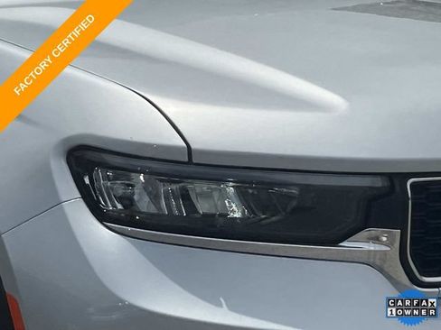 Certified 2025 Jeep Grand Cherokee L Laredo w/ MOPAR Finishing Package AWD/4WD image 10