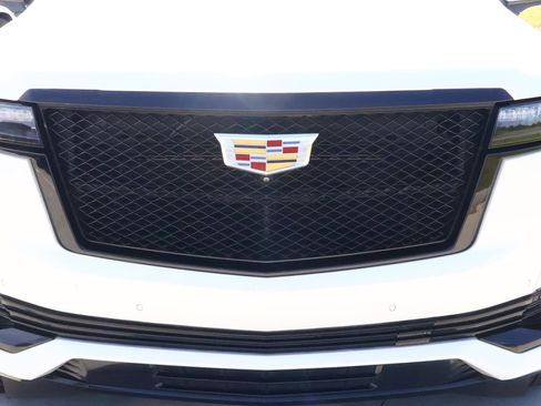 Used 2021 Cadillac Escalade Sport w/ Driver Assist Tech Package AWD/4WD image 8