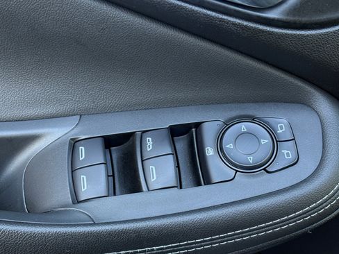 Used 2020 Buick Encore GX Select image 15