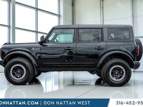 Used 2024 Ford Bronco Badlands w/ Sasquatch Package AWD/4WD image 2