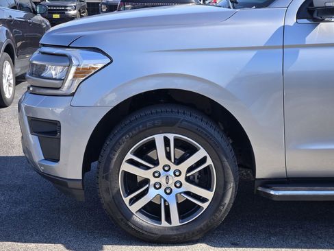 Used 2022 Ford Expedition XLT RWD image 9