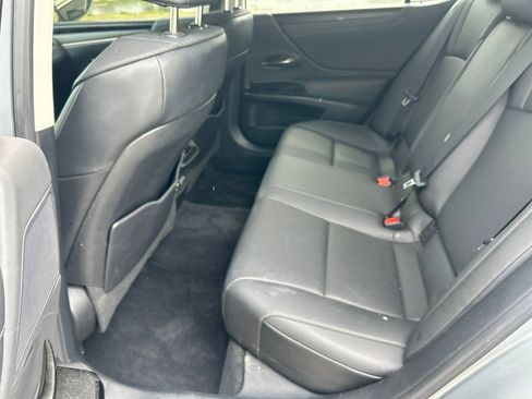Used 2022 Lexus ES 350 w/ Premium Package FWD image 13