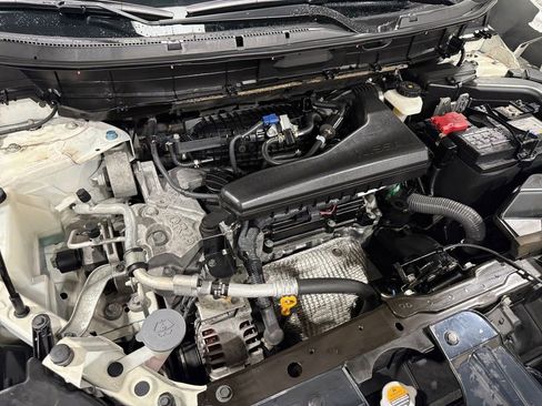 Used 2020 Nissan Rogue S image 41