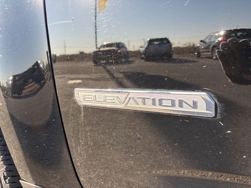 Used 2022 GMC Canyon Elevation w/ Elevation Premium Package image 13