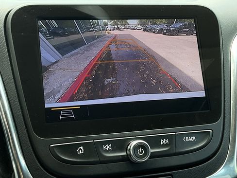 Used 2020 Chevrolet Equinox LT w/ Sport Edition image 31