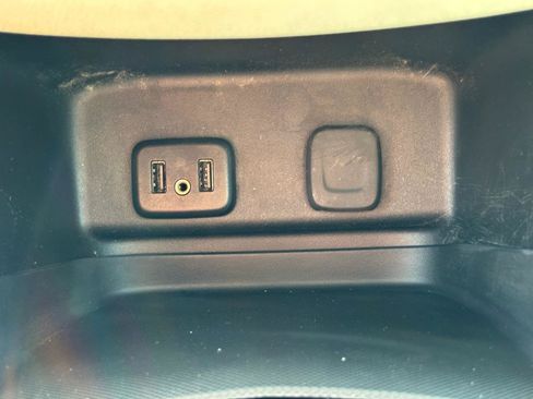Used 2018 Chevrolet Equinox LT w/ Sun & Infotainment Package FWD image 26