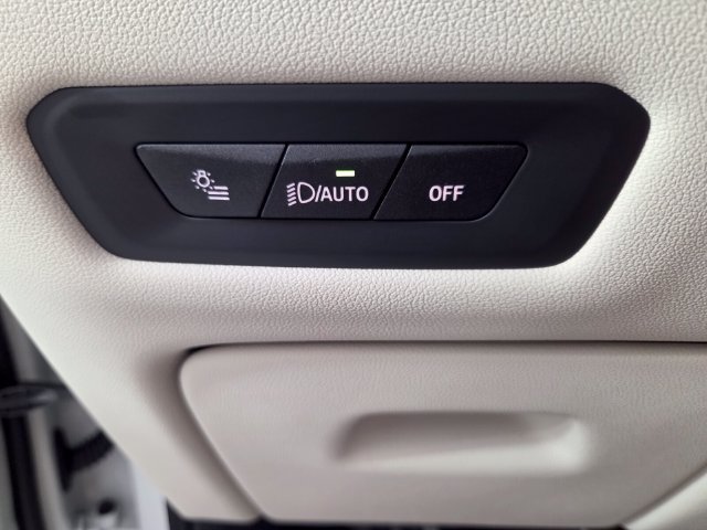 Used 2026 BMW X6 M60i AWD/4WD image 19
