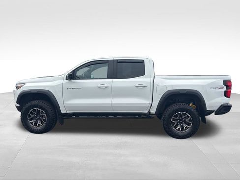 Used 2024 Chevrolet Colorado ZR2 w/ ZR2 Convenience Package III AWD/4WD image 7