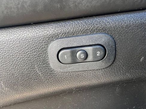 Used 2015 Jeep Grand Cherokee Overland w/ Advanced Technology Group image 12