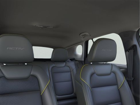 New 2026 Chevrolet Trax ACTIV w/ Driver Confidence Package FWD image 24