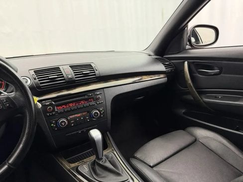 Used 2010 BMW 135i Convertible RWD image 21