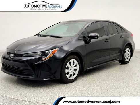 Used 2026 Toyota Corolla LE image 1