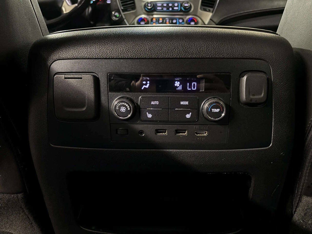 Used 2019 GMC Yukon XL Denali w/ Open Road Package AWD/4WD image 25
