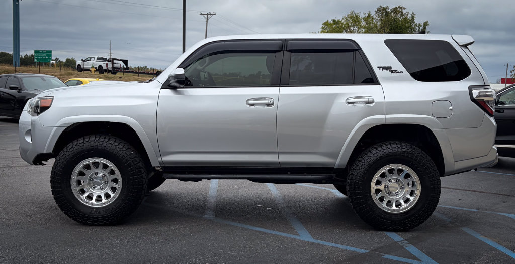 Used 2019 Toyota 4Runner TRD Off-Road AWD/4WD image 20