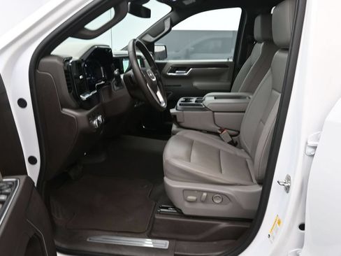 Used 2025 GMC Sierra 1500 SLT AWD/4WD image 16