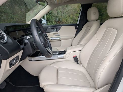 Used 2022 Mercedes-Benz GLB 250 image 13