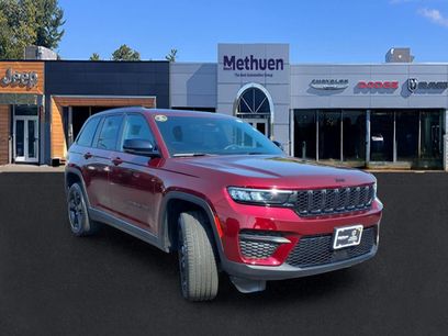 Used 2023 Jeep Grand Cherokee Altitude