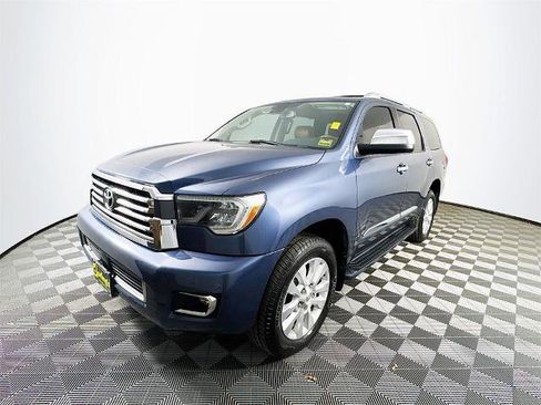 Used 2020 Toyota Sequoia Platinum image 3