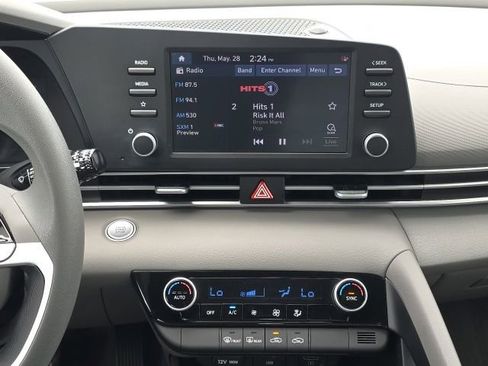 Used 2023 Hyundai Elantra SEL FWD image 11