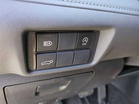 Used 2024 Toyota Highlander XSE image 16