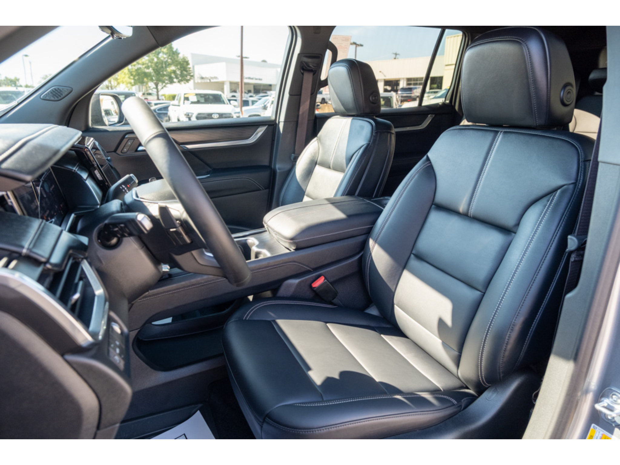 New 2027 GMC Acadia Elevation w/ Elevation Premium Package FWD image 12