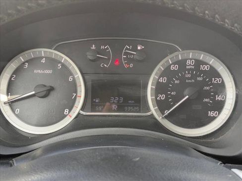 Used 2014 Nissan Sentra SR w/ Premium Package FWD image 11
