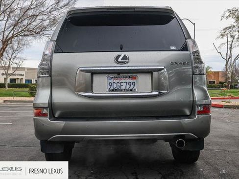Certified 2022 Lexus GX 460 Premium w/ Premium Plus Package image 5