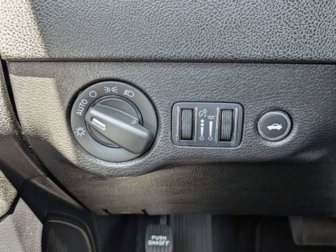 Used 2023 Dodge Charger SXT RWD image 25
