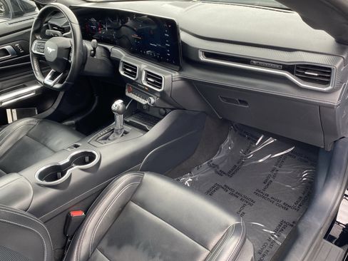 Used 2024 Ford Mustang Premium image 10