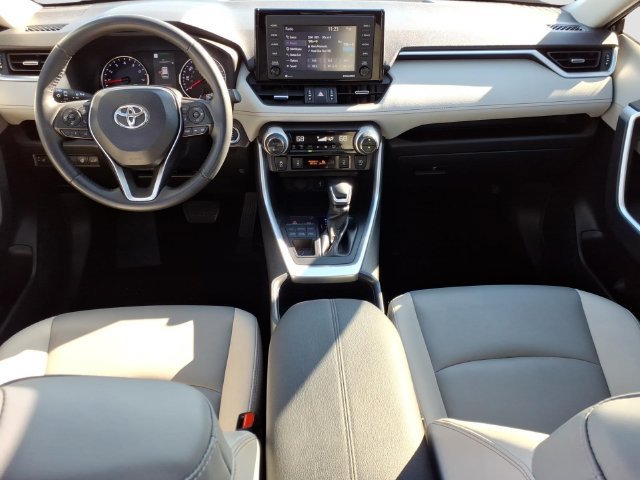 Certified 2022 Toyota RAV4 XLE Premium AWD/4WD image 18