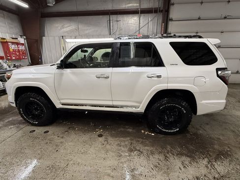 Used 2015 Toyota 4Runner Limited image 2