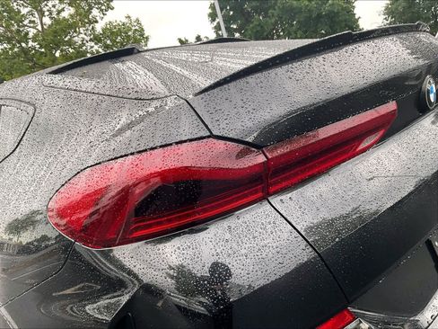 Used 2024 BMW X6 xDrive40i w/ Premium Package image 29