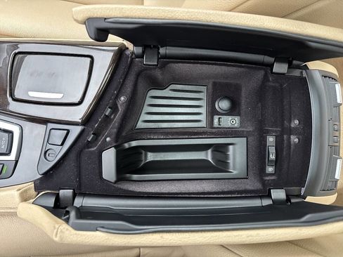 Used 2013 BMW 528i xDrive Sedan image 28