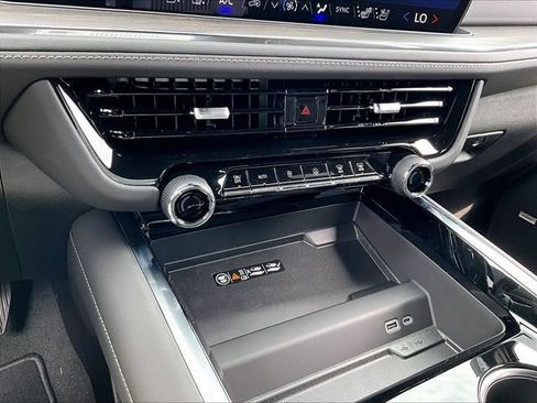 New 2026 Chevrolet Tahoe Premier AWD/4WD image 24