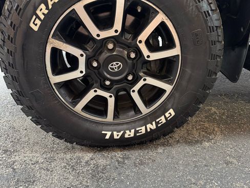 Used 2017 Toyota Tundra Limited image 17