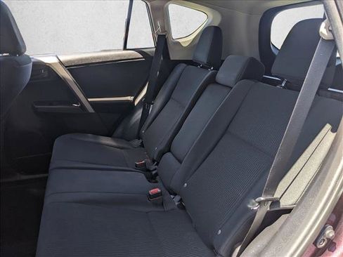 Used 2018 Toyota RAV4 LE w/ All Weather Liner Package FWD image 17