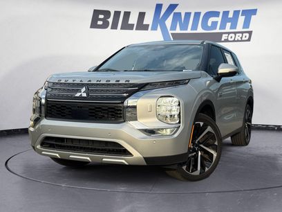 Used 2025 Mitsubishi Outlander SE