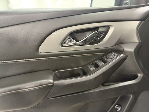 Used 2019 Chevrolet Traverse LT w/ LT Premium Package image 14