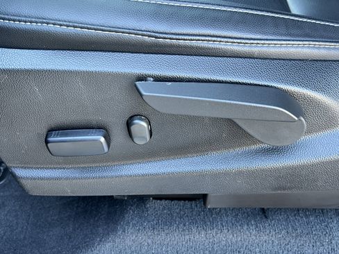 Used 2022 Chevrolet Colorado ZR2 image 32