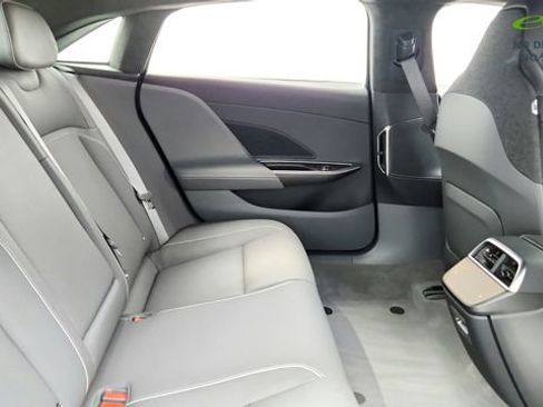 Used 2024 Lucid Air Touring AWD/4WD image 21