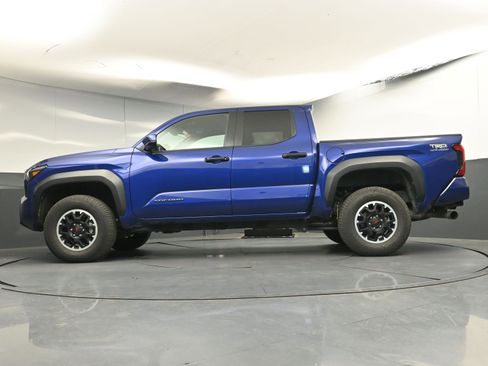 Certified 2024 Toyota Tacoma TRD Off-Road image 29