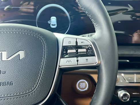 Used 2025 Kia Telluride SX Prestige X-Line image 18