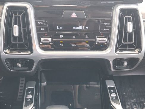 Used 2022 Kia Sorento SX Prestige AWD/4WD image 16