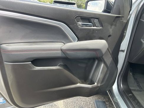 Used 2024 Chevrolet Colorado Z71 w/ Z71 Convenience Package 2 image 11
