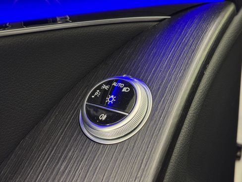 Used 2022 Mercedes-Benz S 500 4MATIC w/ AMG Line Package image 19