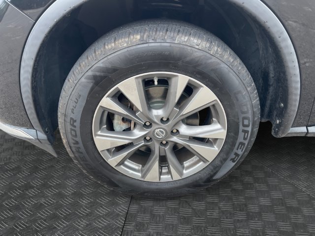 Used 2017 Nissan Murano SV FWD image 14