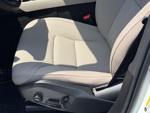 Used 2014 Toyota Camry SE w/ Moonroof Package FWD image 22