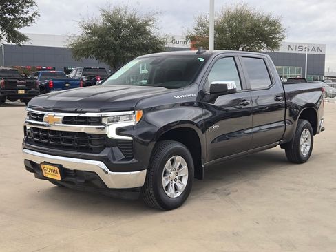 Used 2024 Chevrolet Silverado 1500 LT image 3