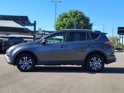 Used 2016 Toyota RAV4 LE AWD/4WD image 4