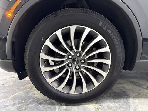 Used 2020 Lincoln Aviator Reserve w/ Equipment Group 201A image 30